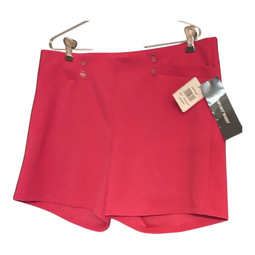 MIXED BERRY Women's Shorts